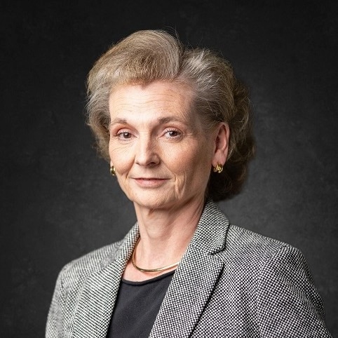 Dr. Nikola Juhasz